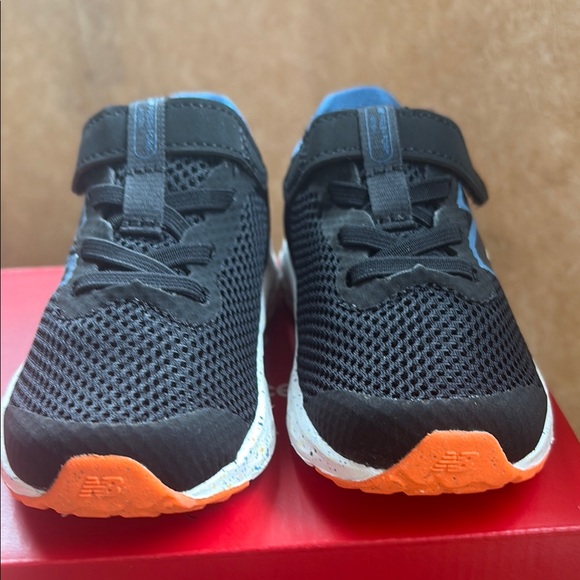 NWT New Balance Infants Fresh Foam Arishi v4 Sneakers Sz: 6 - Picture 5 of 10